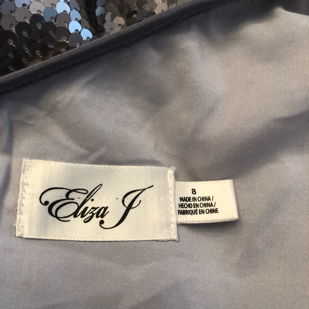Eliza J Silver Sequin One Shoulder Peplum Top NWT - Picture 4 of 5